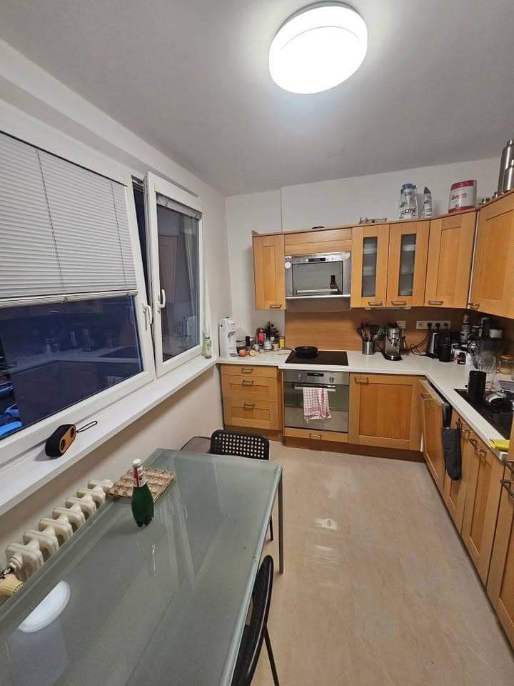 Thumbnail 3 for Samostatný neprůchozí pokoj