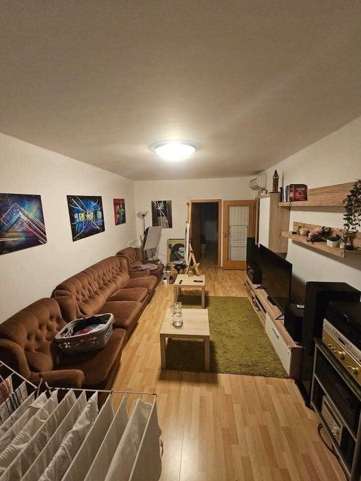 Thumbnail 1 for Samostatný neprůchozí pokoj