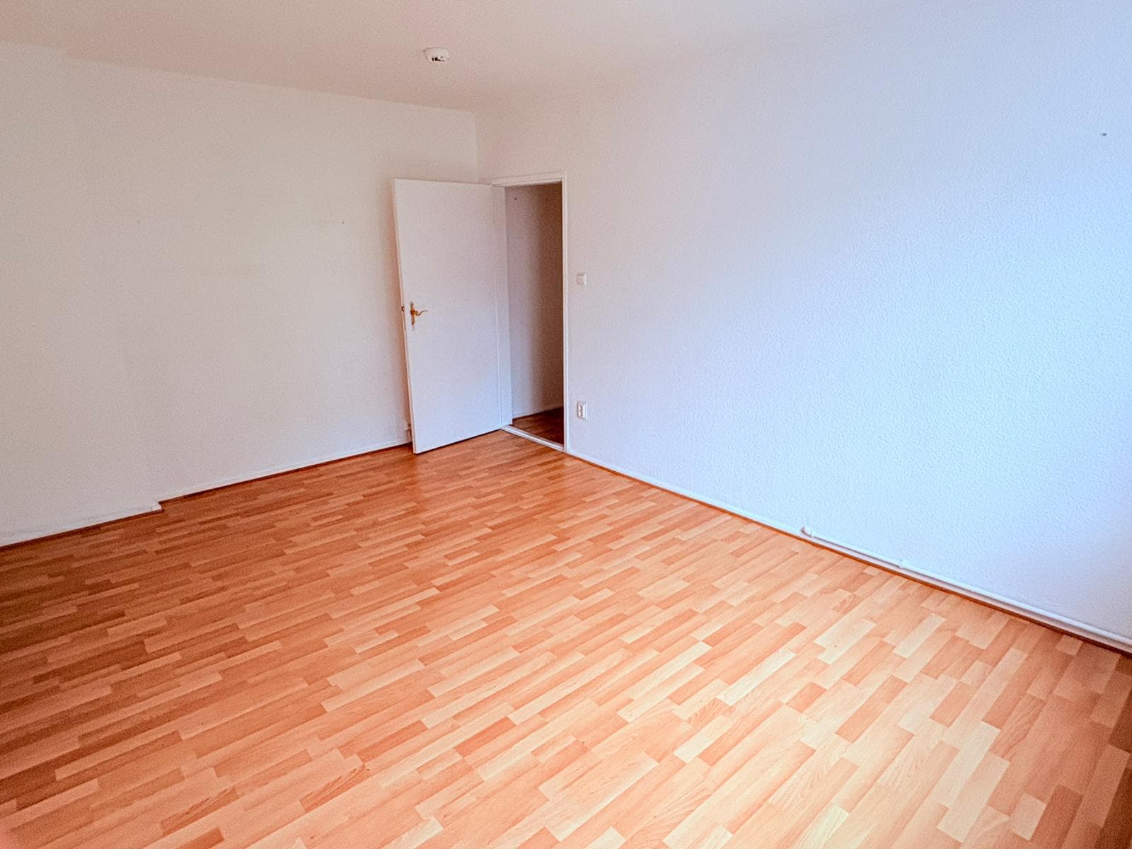 Thumbnail 1 for Volný pokoj na Žižkově