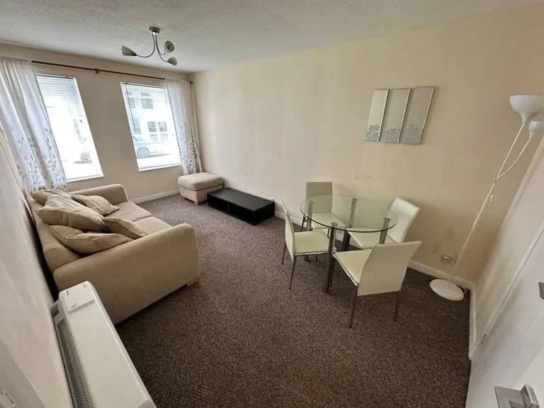 Thumbnail 2 for Pokoj v Ďáblicích pro studenta